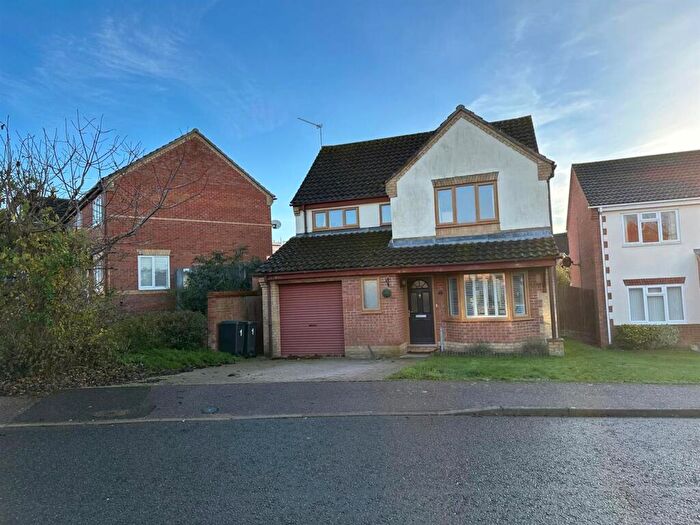 4 Bedroom Detached House For Sale In Robin Close, Thurston, Bury St. Edmunds, IP31