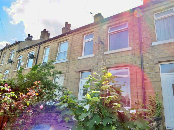 2 Bedroom Terraced House To Rent In George Street, Crosland Moor, Huddersfield, HD4