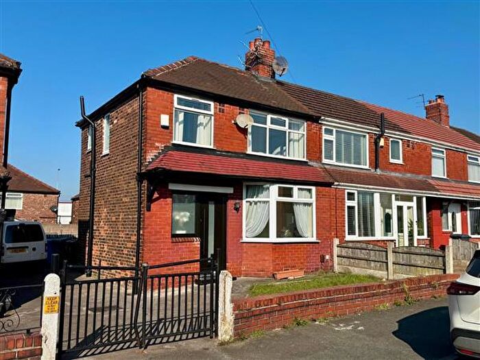2 Bedroom Cluster House To Rent In Argyll Road, Oldham, OL9