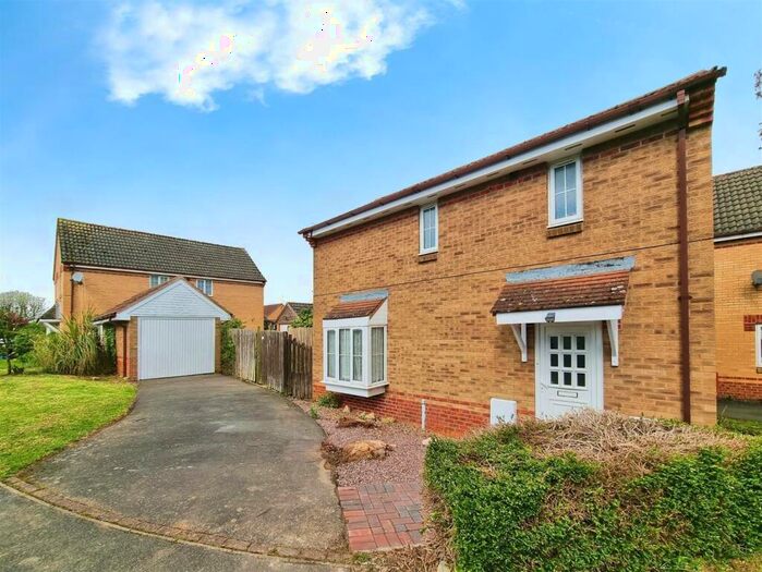 3 Bedroom Detached House To Rent In Balmoral Close, Wellingborough, Northants, NN8