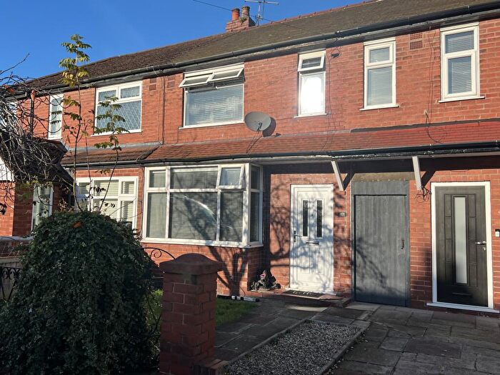 2 Bedroom Mews To Rent In Colwyn Crescent, Stockport, SK5