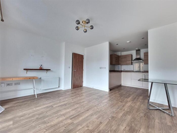 1 Bedroom Flat For Sale In Handley Page Road, IG11