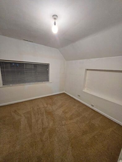 6 Bedroom Semi-Detached House To Rent In Streatley Road, Sundon, Luton, LU3