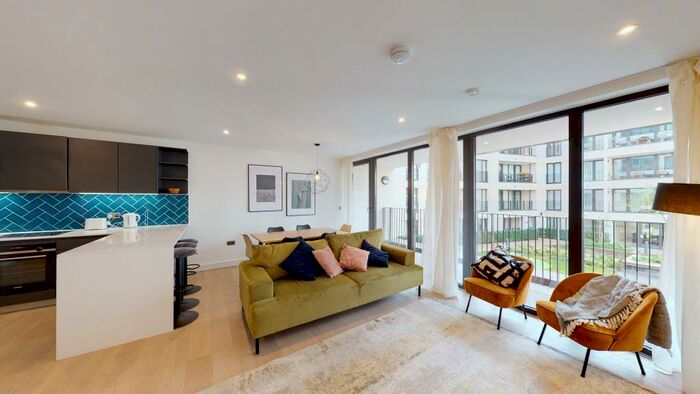 3 Bedroom Flat To Rent In Hackney Road, E2