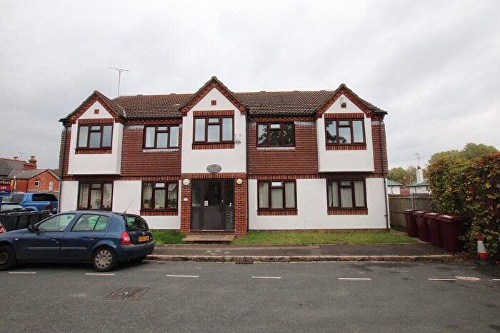 2 Bedroom Flat To Rent In Mount Pleasant Grove, Reading, RG1