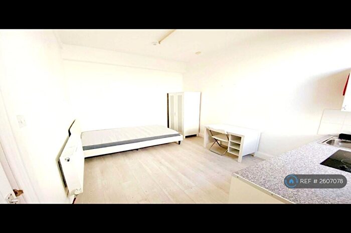 1 Bedroom Flat To Rent In Queens Park Gardens, Bournemouth, BH8
