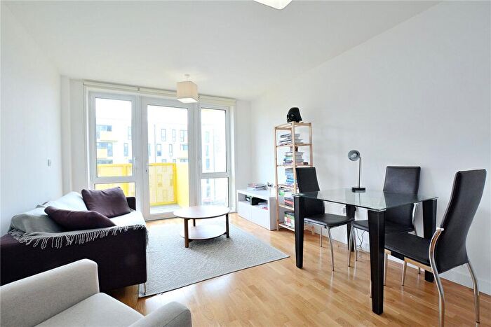 1 Bedroom Flat To Rent In Sculpture House, E1