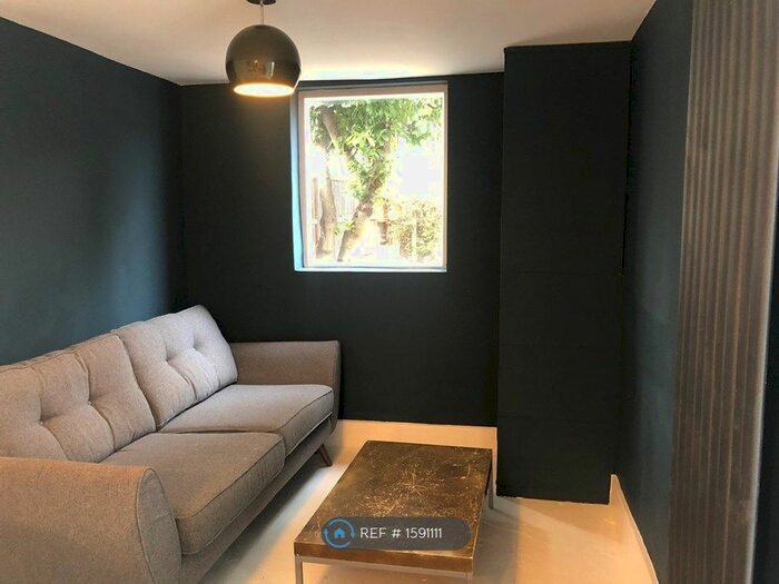 2 Bedroom Flat To Rent In Worsley Rd, London, E11