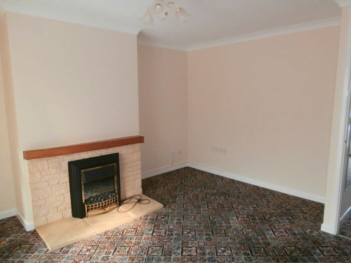 2 Bedroom Bungalow To Rent In Ferncombe Close, Newton Abbot, TQ12