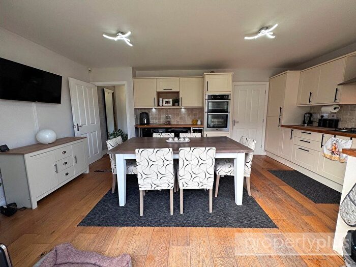 3 Bedroom Semi Detached House For Sale In Cambrian View, Clydach Vale, Tonypandy, Rhondda Cynon Taff, CF40