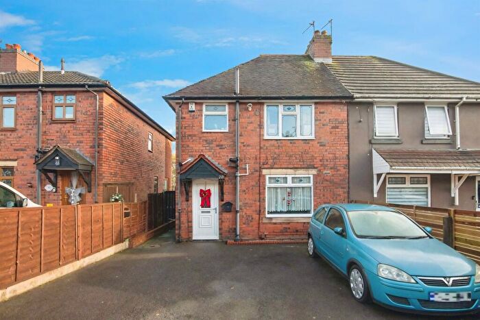 3 Bedroom Semi Detached House For Sale In Edmund Road, Dudley, DY3