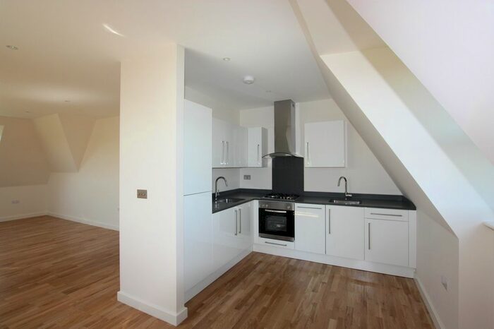 2 Bedroom Flat To Rent In Brent View House, North Circular Road, Golders Green, NW11