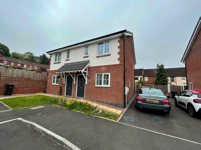 2 Bedroom Semi-Detached House To Rent In Pennant Drive, Halesowen, West Midlands, B63