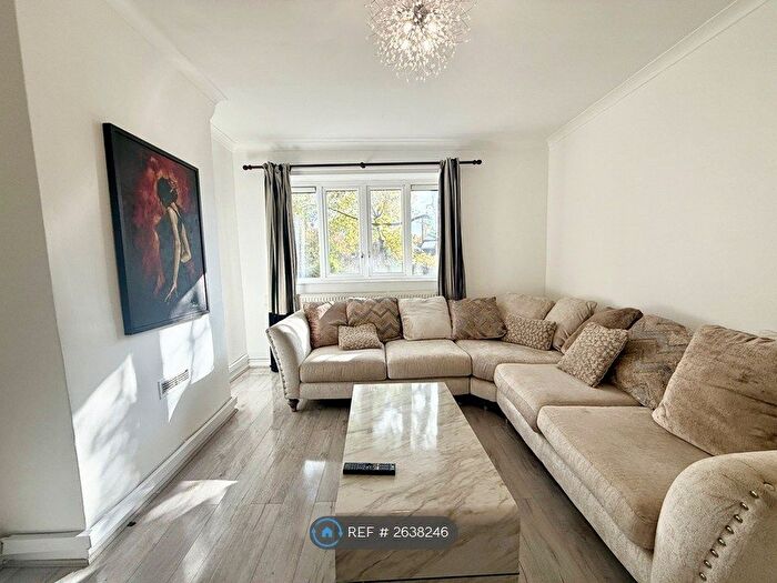 1 Bedroom Flat To Rent In Hume Court, London, N1