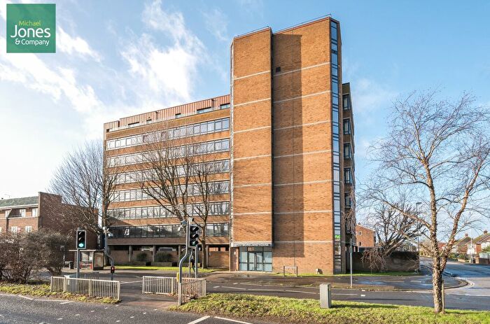 1 Bedroom Flat To Rent In Strand Parade, Goring-By-Sea, Worthing, West Sussex, BN12