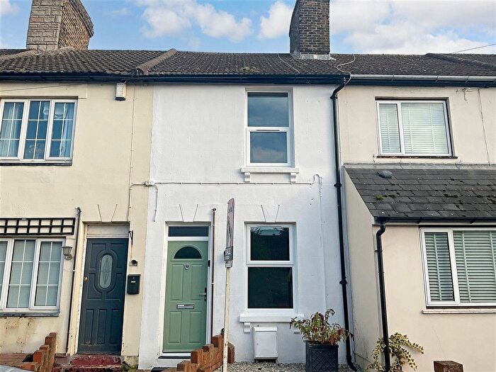 3 Bedroom Terraced House For Sale In High Street, Wouldham, Rochester, Kent, ME1