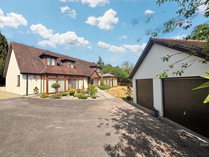 5 Bedroom Detached House For Sale In Ashburn Place, Fordingbridge, SP6