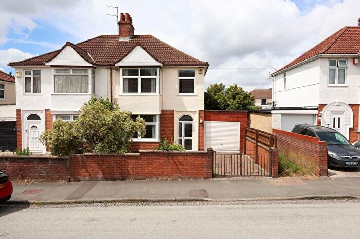 3 Bedroom Semi-Detached House For Sale In Bloomfield Road, Bristol, BS4