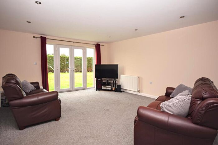 4 Bedroom Detached House For Sale In Warren Road, Saltfleet, LN11