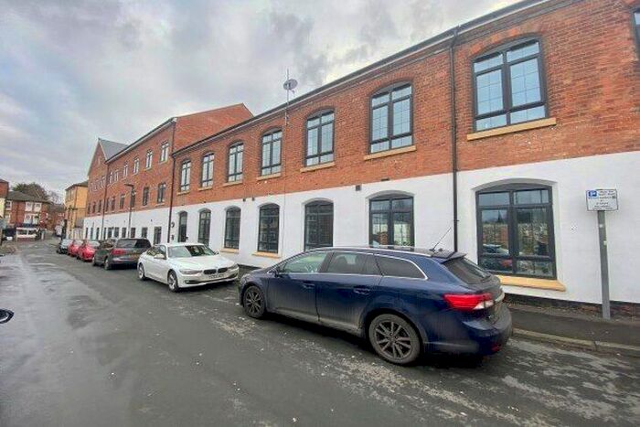 2 Bedroom Flat To Rent In Holland Street, Nottingham, NG7