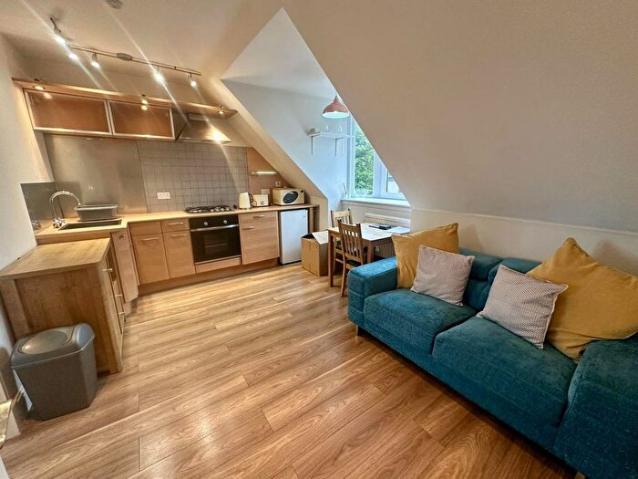 1 Bedroom Flat To Rent In Gladstone Place, Woodside, Aberdeen, AB24