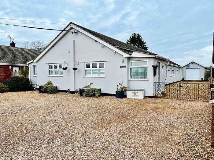 5 Bedroom Bungalow For Sale In Rectory Road, Tivetshall St. Mary, NR15