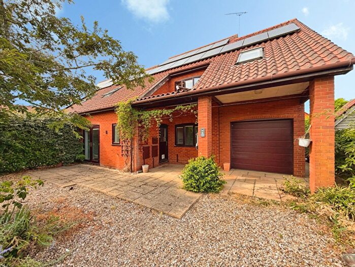4 Bedroom Semi-Detached House For Sale In Workshop Lane, Nacton, Ipswich, IP10