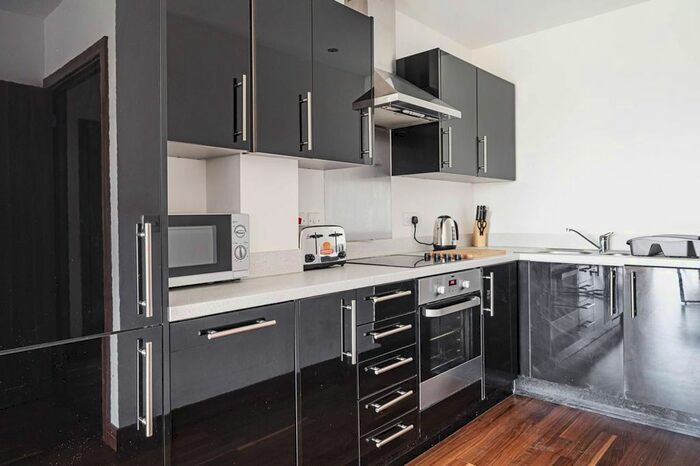 1 Bedroom Flat To Rent In High Street, Stratford, London, E15