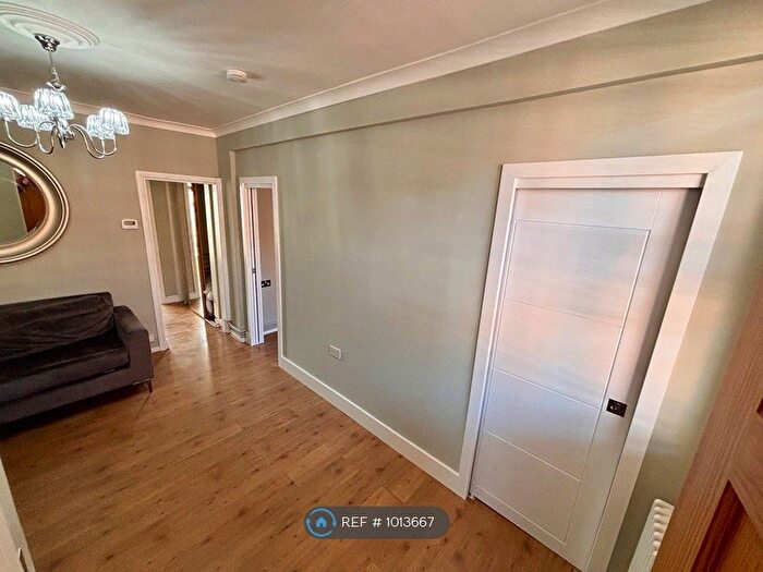 1 Bedroom Flat To Rent In Webber Street, London, SE1