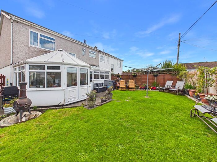 4 Bedroom Property For Sale In Harefield Crescent, Camborne - Versatile Accommodation, TR14