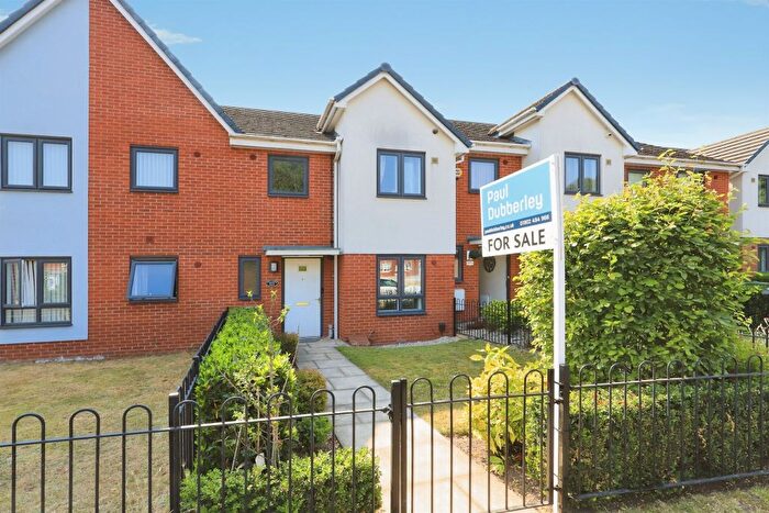 3 Bedroom Terraced House For Sale In Great Bridge Road, Bilston, WV14