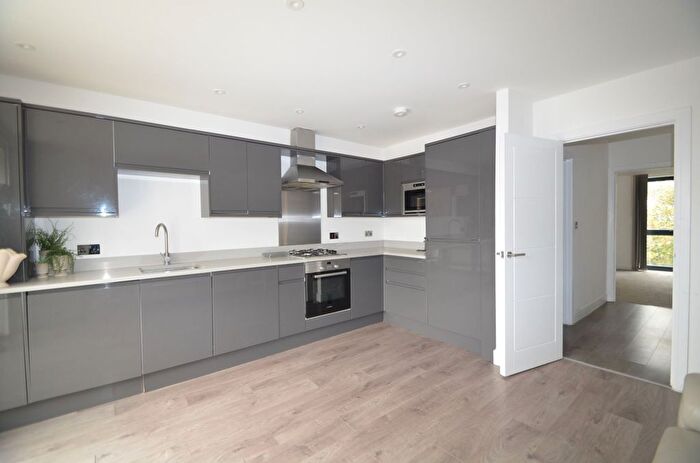 2 Bedroom Flat To Rent In Westow Street, Crystal Palace, SE19