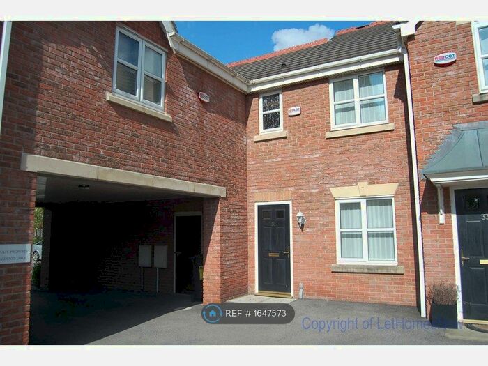 2 Bedroom Semi-Detached House To Rent In Angelbank, Horwich, Bolton, BL6
