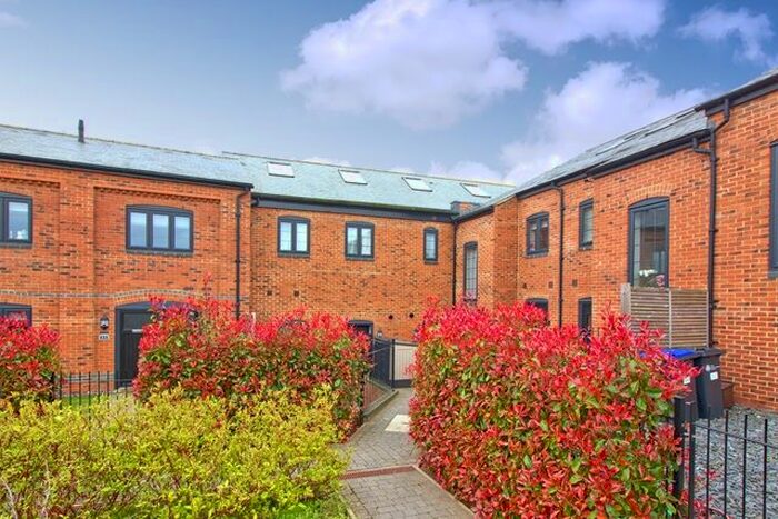 2 Bedroom Flat To Rent In Foundry Close, Deanshanger, Milton Keynes, MK19