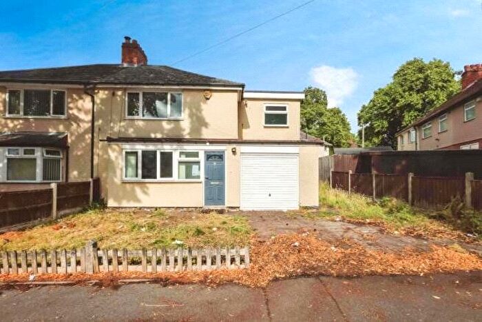 4 Bedroom Semi-detached House For Sale In Cleeve Road, Birmingham, West Midlands, B14