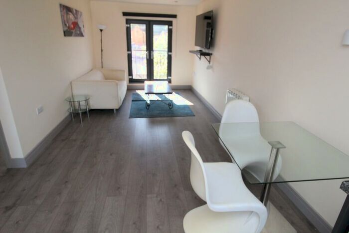 2 Bedroom Flat To Rent In Old Brickyard, Carlton, Nottingham, NG3