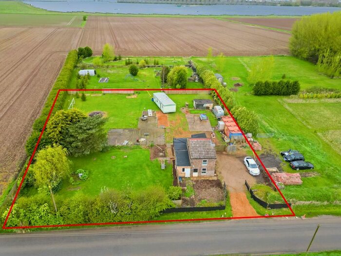 3 Bedroom Detached House For Sale In King John Bank, Walpole St Andrew, Wisbech, PE14