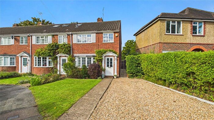 3 Bedroom End Terrace House For Sale In Horsell, Surrey, GU21