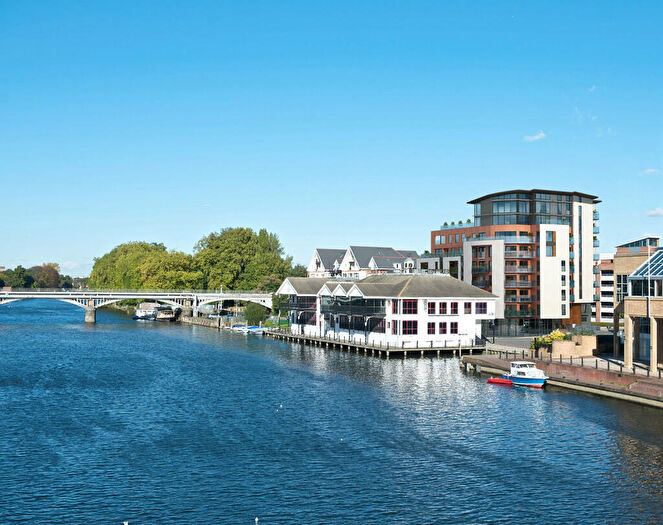 2 Bedroom Apartment To Rent In Water Lane, Kingston Upon Thames, KT1