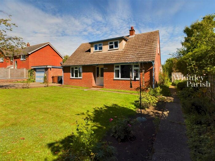 5 Bedroom Chalet For Sale In Long Green, Wortham, Diss, IP22