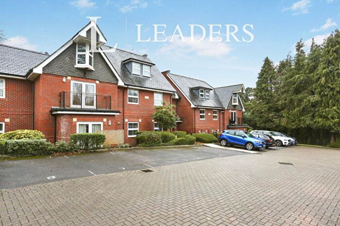 2 Bedroom Flat To Rent In Southwinds Court, Crableck Lane, SO31