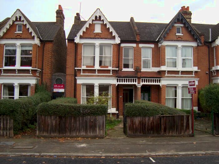 2 Bedroom Flat To Rent In Clive Road, Dulwich SE21