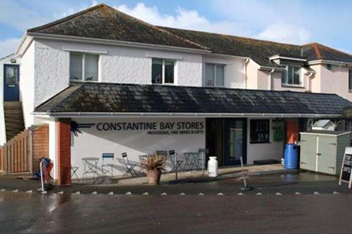 3 Bedroom Apartment To Rent In Constantine Bay, Padstow, PL28