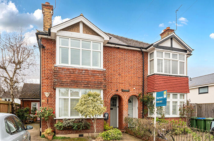 2 Bedroom Maisonette For Sale In St Marys Road, Weybridge, KT13