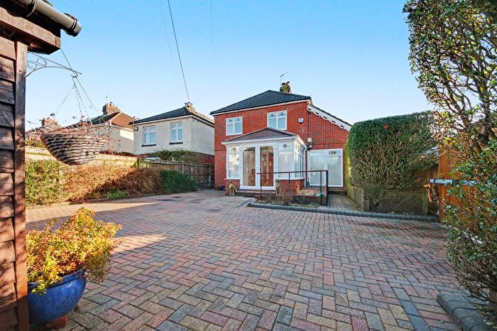 4 Bedroom Property For Sale In Winchester Road, Waltham Chase, SO32