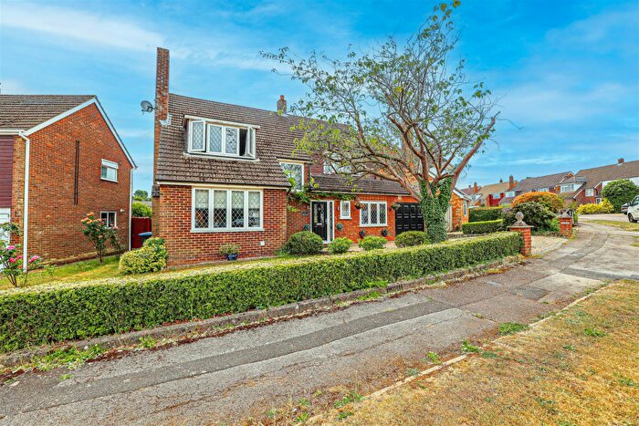 4 Bedroom Detached House For Sale In Delmar Avenue, Hemel Hempstead, HP2