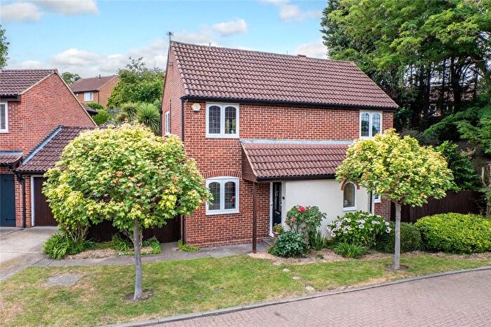 3 Bedroom Detached House For Sale In The Sandpipers, Gravesend, Kent, DA12