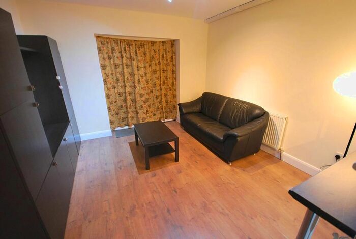 2 Bedroom Flat To Rent In Ealing Road, Wembley, Middlesex, HA0