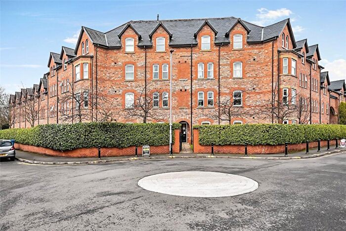 2 Bedroom Flat For Sale In St. Pauls Road, Manchester, Greater Manchester, M20