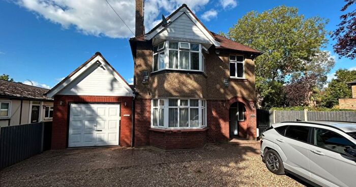 7 Bedroom Detached House To Rent In Old Bath Road, Slough, Berkshire, SL3